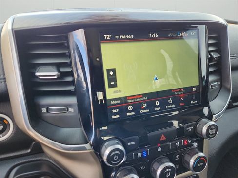 Used 2019 RAM 1500 Laramie image 24