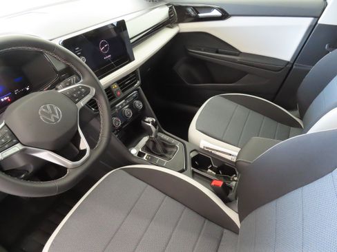 New 2025 Volkswagen Taos S image 21