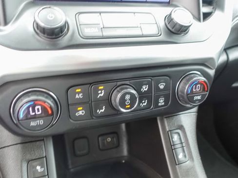 Used 2017 GMC Acadia SLT FWD image 18