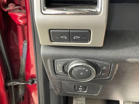 Used 2015 Ford F150 Lariat w/ Equipment Group 501A Mid AWD/4WD image 11