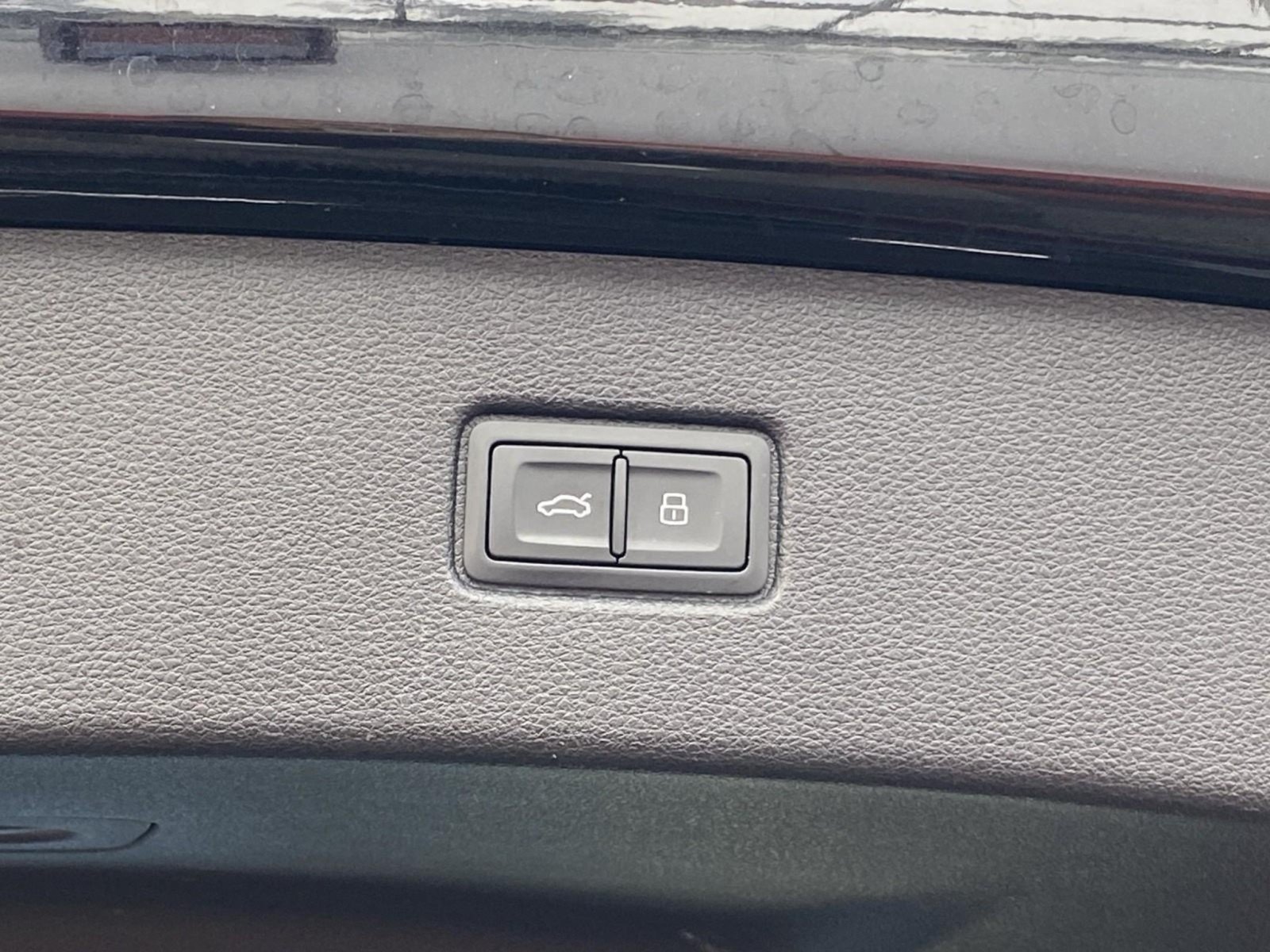 Used 2019 Audi Q7 3.0T Premium w/ Convenience Package AWD/4WD image 19