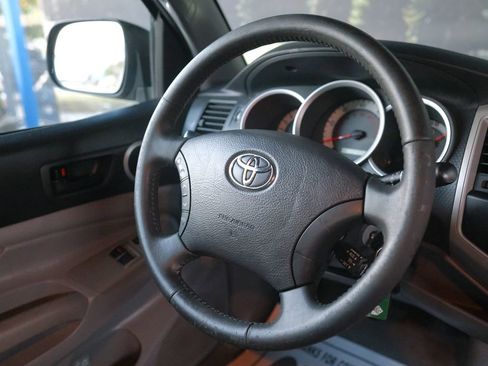 Used 2011 Toyota Tacoma PreRunner w/ SR5 Pkg #2 image 37