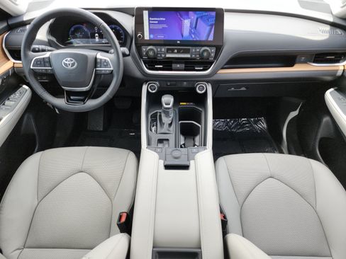 Used 2026 Toyota Grand Highlander AWD Hybrid image 14