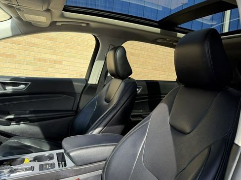 Used 2021 Ford Edge Titanium w/ Equipment Group 301A image 15