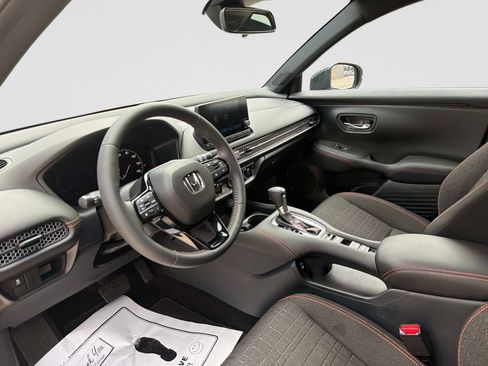 Used 2024 Honda HR-V Sport image 21