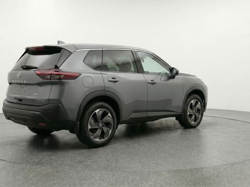 Used 2025 Nissan Rogue SV AWD/4WD image 9