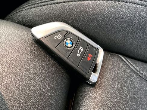 Used 2019 BMW 330i xDrive Sedan w/ Driving Assistance Package AWD/4WD image 14