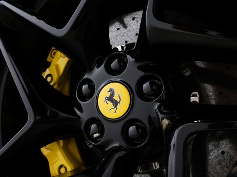 Used 2022 Ferrari F8 Tributo RWD image 73