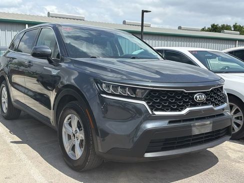 Used 2021 Kia Sorento LX FWD image 3