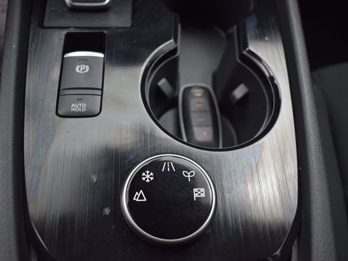 Used 2023 Nissan Rogue S AWD/4WD image 17