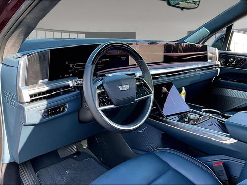 Certified 2025 Cadillac Escalade IQ Luxury 2 w/ LPO, Premium Carpet Package AWD/4WD image 12