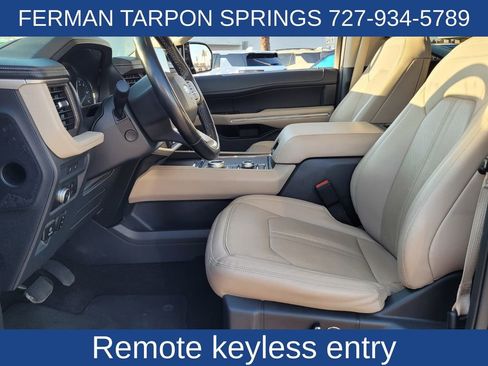 Used 2022 Ford Expedition Max Limited image 14