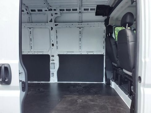 New 2024 RAM ProMaster 2500 w/ Convenience Group image 21