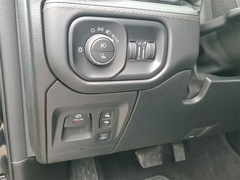Used 2025 RAM 1500 Limited image 27