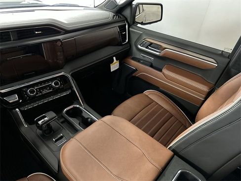 New 2025 GMC Sierra 1500 Denali Ultimate image 36