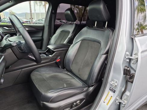 Used 2021 Jeep Grand Cherokee L Laredo AWD/4WD image 16