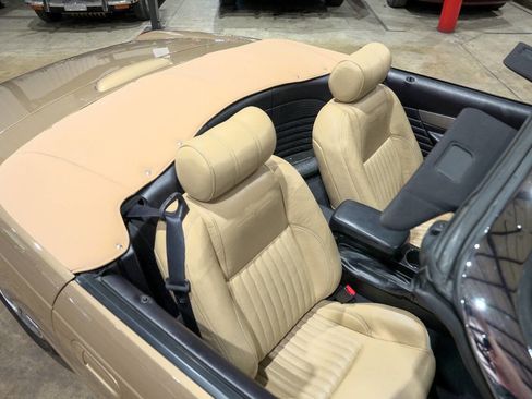 Used 2005 Ford Thunderbird RWD image 18