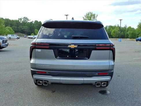 New 2026 Chevrolet Traverse LT w/ Driver Confidence Package FWD image 20