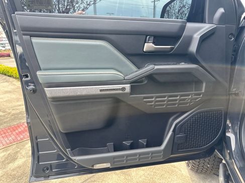 Used 2024 Toyota Tacoma Trailhunter image 11