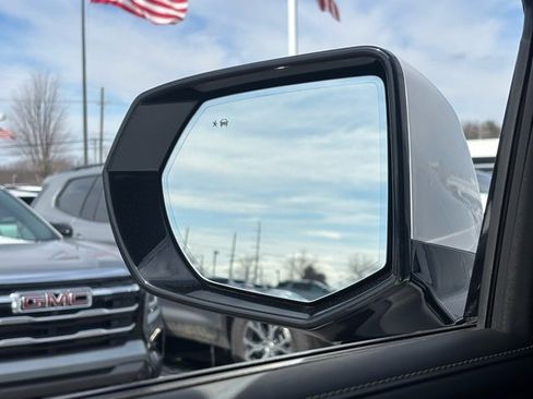 Used 2021 GMC Yukon SLT w/ SLT Premium Package image 31