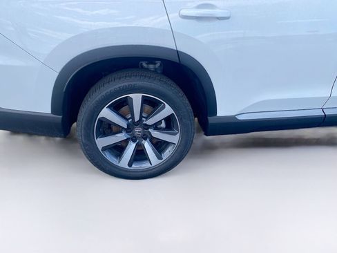 Certified 2025 Honda Pilot Elite image 9