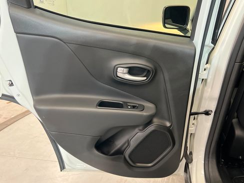 Used 2023 Jeep Renegade Trailhawk AWD/4WD image 19