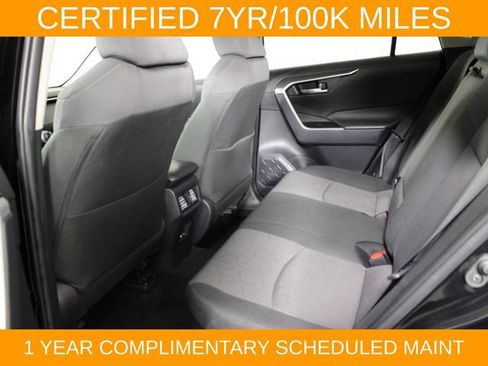 Used 2025 Toyota RAV4 XLE AWD/4WD image 13