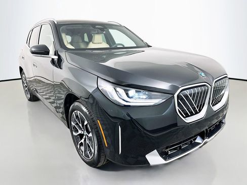 Used 2025 BMW X3 xDrive30i w/ Convenience Package image 3