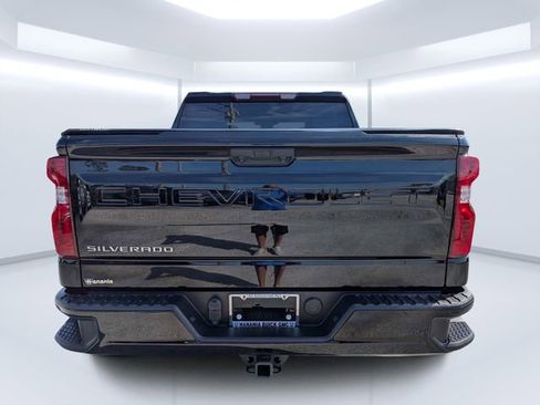 Used 2023 Chevrolet Silverado 1500 Custom Trail Boss AWD/4WD image 4