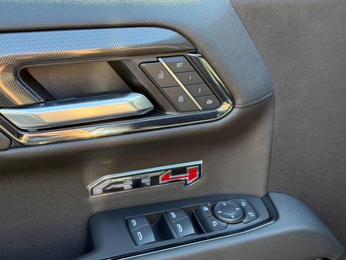 Used 2024 GMC Sierra 1500 AT4 w/ Technology Package AWD/4WD image 15