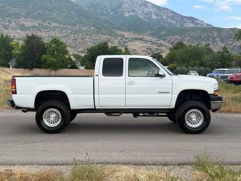 Used 2002 Chevrolet Silverado 2500 LT w/ Off-Road Skid Plate Pkg AWD/4WD image 8