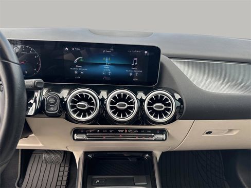 Used 2021 Mercedes-Benz GLA 250 image 16