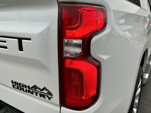 Used 2021 Chevrolet Silverado 1500 High Country w/ LPO, Dark Essentials Package image 16