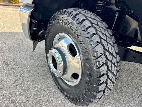 Used 2014 Ford F350 Lariat w/ Lariat Interior Package image 4