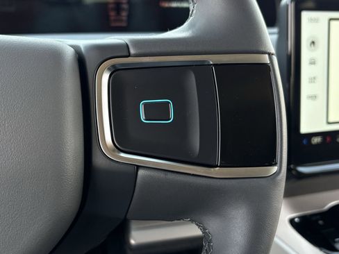 New 2026 Ford Expedition Active image 15