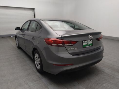 Used 2018 Hyundai Elantra SE FWD image 5
