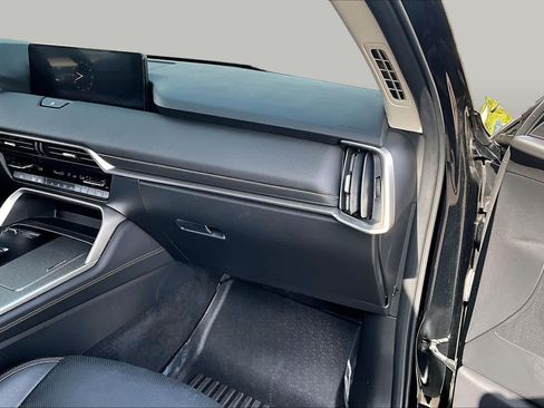 Used 2025 MAZDA CX-90 3.3 Turbo w/ Preferred Package AWD/4WD image 18