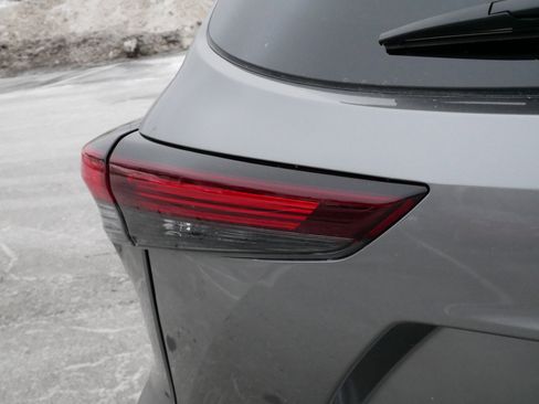 Certified 2026 Toyota Highlander Limited image 17