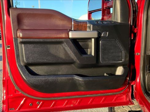 Used 2017 Ford F250 Platinum w/ Platinum Ultimate Package image 22