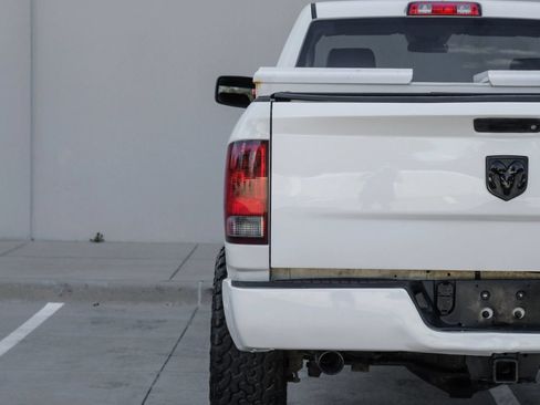 Used 2017 RAM 2500 Tradesman w/ Power & Remote Entry Group RWD image 40