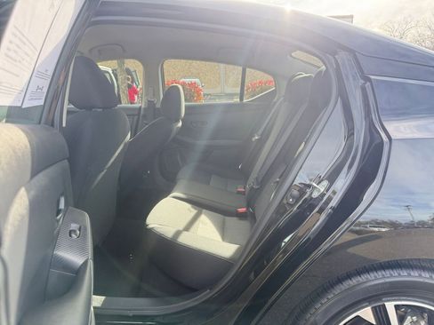 Used 2025 Nissan Sentra SV image 25