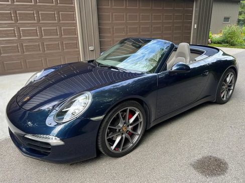 Used 2012 Porsche 911 Carrera S RWD image 2