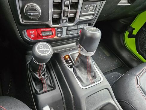 Used 2021 Jeep Gladiator Rubicon image 12