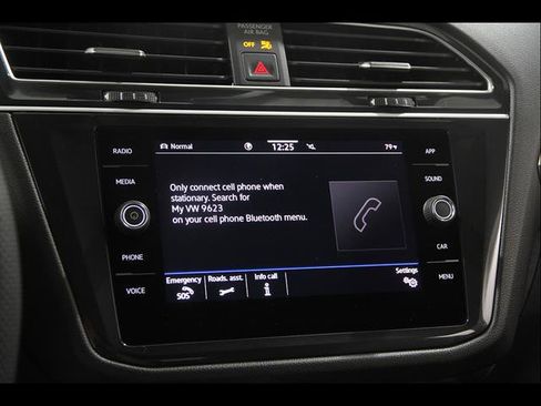Certified 2024 Volkswagen Tiguan SE R-Line AWD/4WD image 11