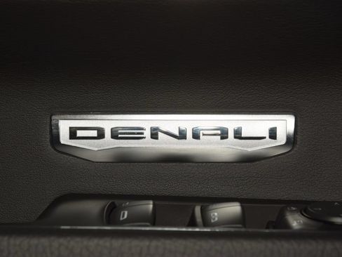 Used 2025 GMC Sierra 1500 Denali w/ Denali Reserve Package AWD/4WD image 53