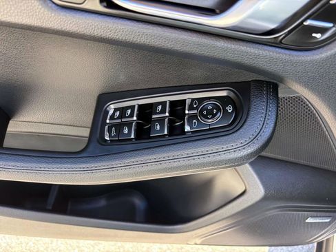 Certified 2025 Porsche Macan image 24