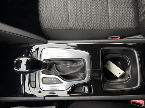 Used 2018 Buick Regal Preferred w/ Sights and Sounds Package image 19