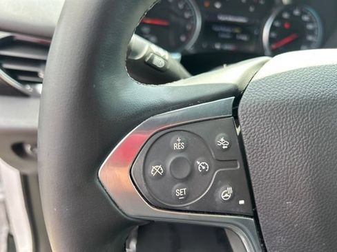 Used 2023 Chevrolet Traverse RS w/ LPO, 'HIT The Road' Package FWD image 18
