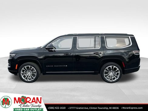 Used 2022 Jeep Grand Wagoneer Series II w/ Premium Group II image 2