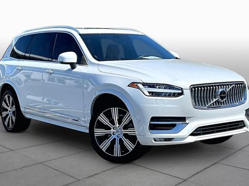 Used 2021 Volvo XC90 T6 Inscription w/ Lounge Package AWD/4WD image 3